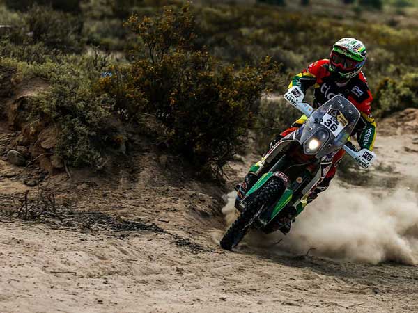 மோட்டார்சைக்கிள் பிரிவில் முன்னிலை;