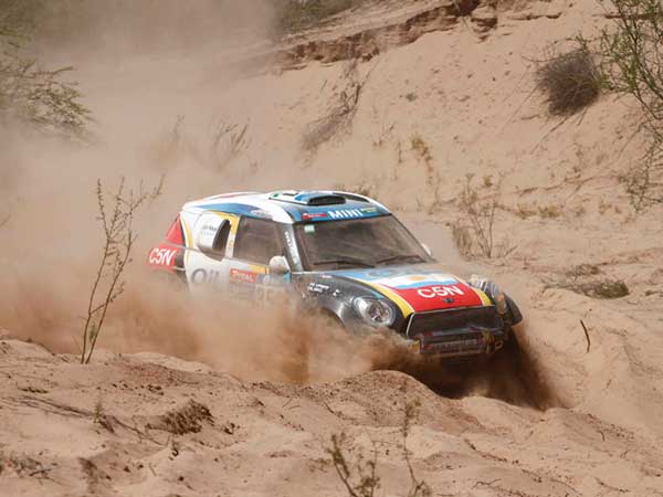 கார் பிரிவில் முன்னிலை;