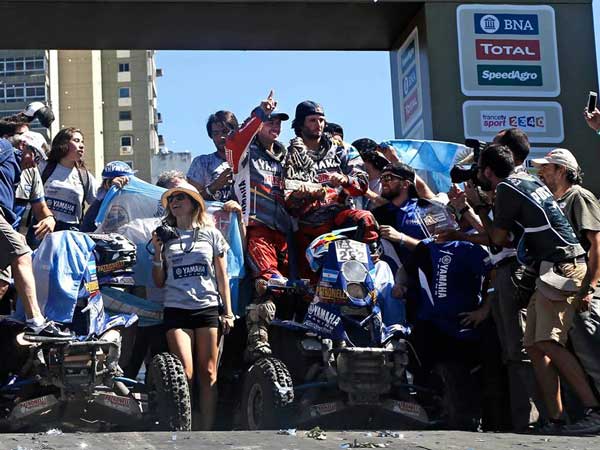 மோட்டார்சைக்கிள் பிரிவில் முன்னிலை;