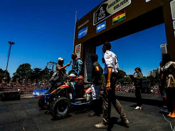 கார் பிரிவில் முன்னிலை;