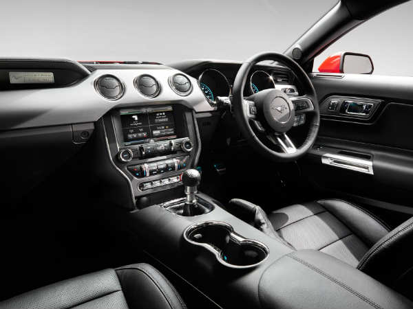 வலது பக்க டிரைவிங்