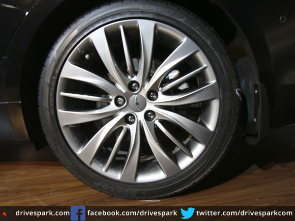  பாதுகாப்பு அம்சங்கள்