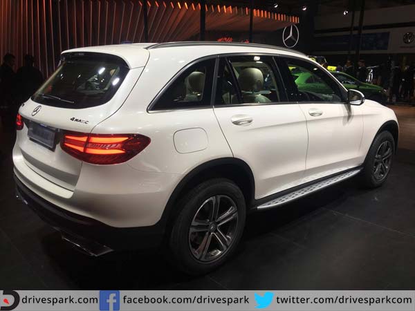 சைட் தோற்றம்; சைட் தோற்றம்;