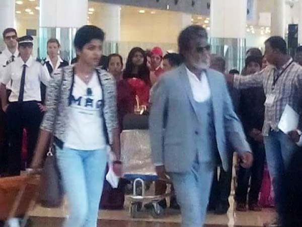 அதிகாரப்பூர்வ போஸ்டர்கள்;