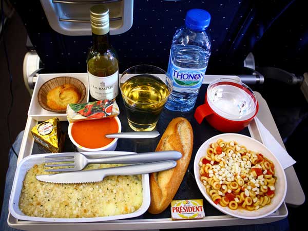 பைலட்டுகளுக்கு உணவு