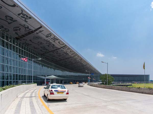 5. கொல்கத்தா சர்வதேச விமான நிலையம்;