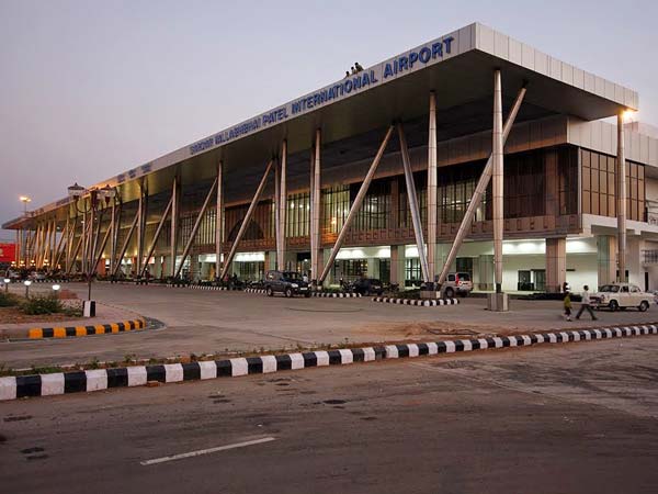 8. அஹ்மதாபாத் சர்வதேச விமான நிலையம் - இதர தகவல்கள்;