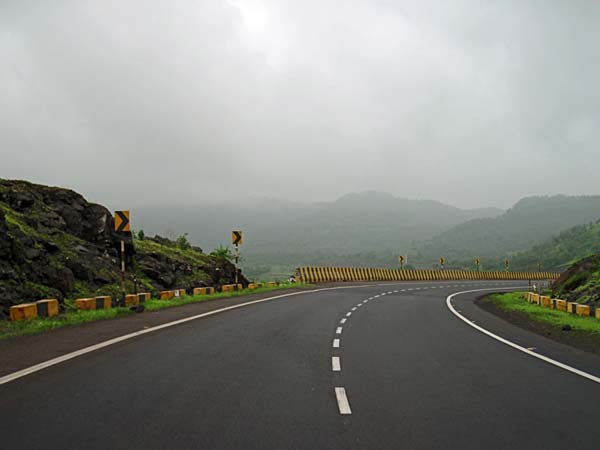 02. மும்பை- நாசிக் நெடுஞ்சாலை