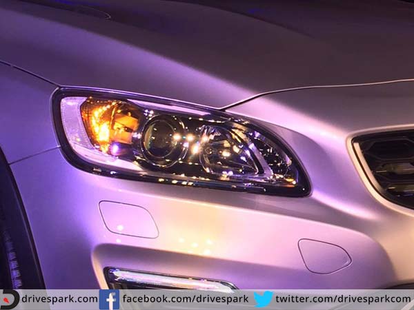 ஸ்டாண்டர்ட் பாதுகாப்பு அம்சங்கள்;