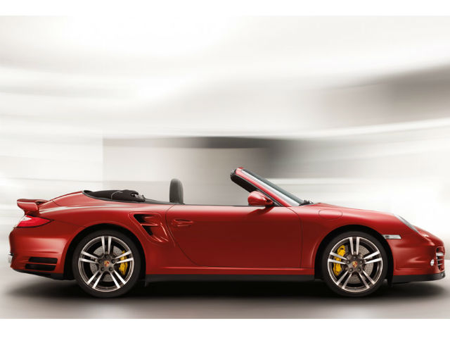 09. போர்ஷே 911 டர்போ கேப்ரியோ