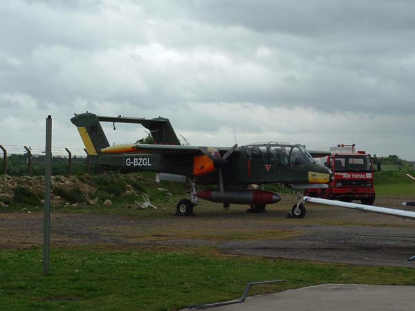  இரண்டு பேர் இயக்கலாம்