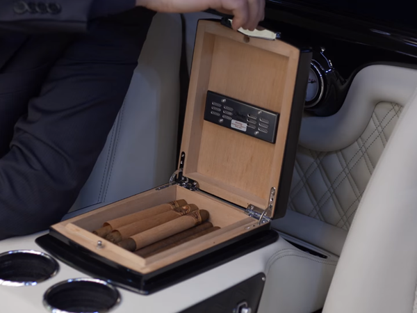 எஞ்சின்