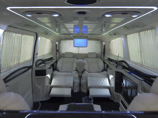 விசாலமான ஜன்னல்கள்