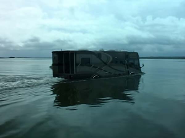 கோவாவில்...