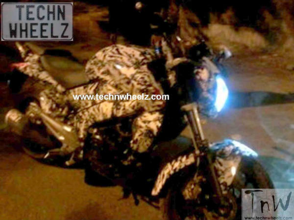 பஜாஜ் சிஎஸ்400 பைக்...