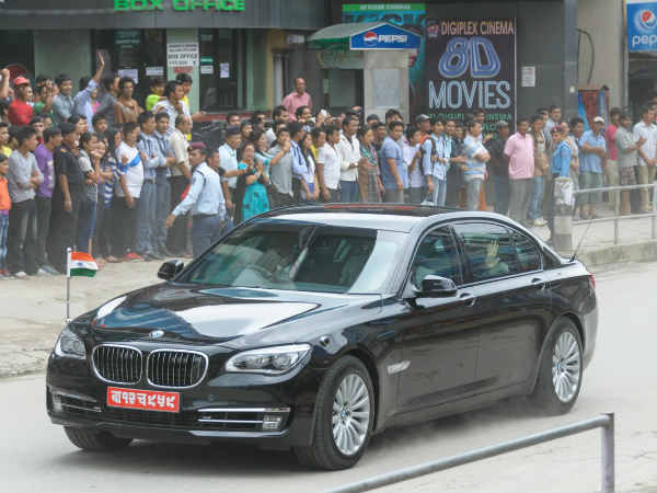 சிவப்பு வண்ண எண் பலகை