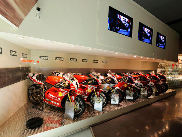 இதர தொடர்புடைய செய்திகள்;