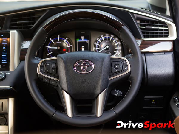 இரண்டு டிரைவிங் ஆப்ஷன்கள்