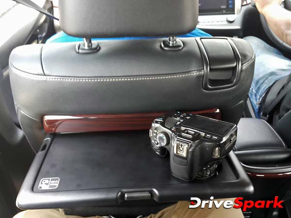 மடக்கி விரிக்கும் மேஜை