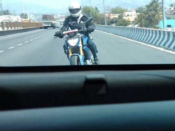 வீடியோ வெளியீடு;