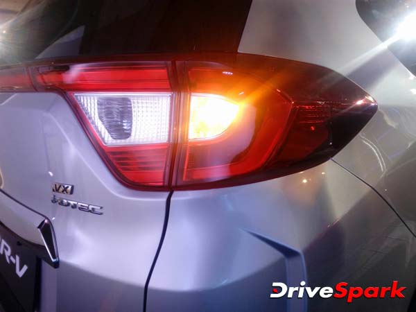 பெட்ரோல் மாடல் விலை விபரம்