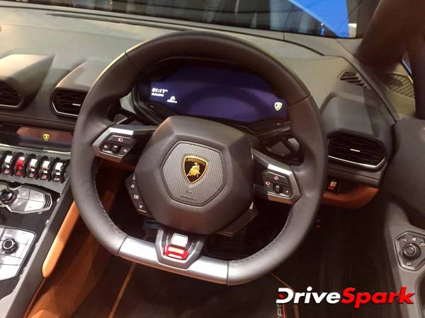 மோட்கள்;