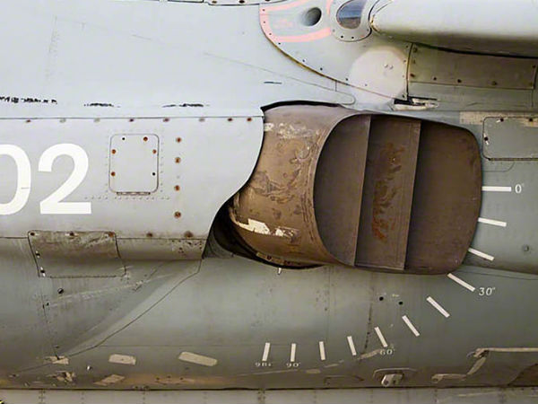 பிரத்யேக அம்சம்