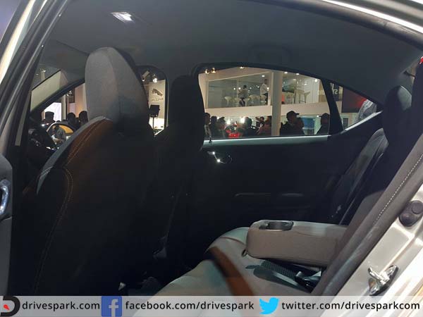 இதர தொடர்புடைய செய்திகள்;