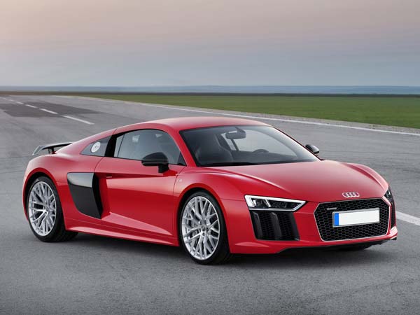 ஆடி ஆர்8 சிறப்புகள்