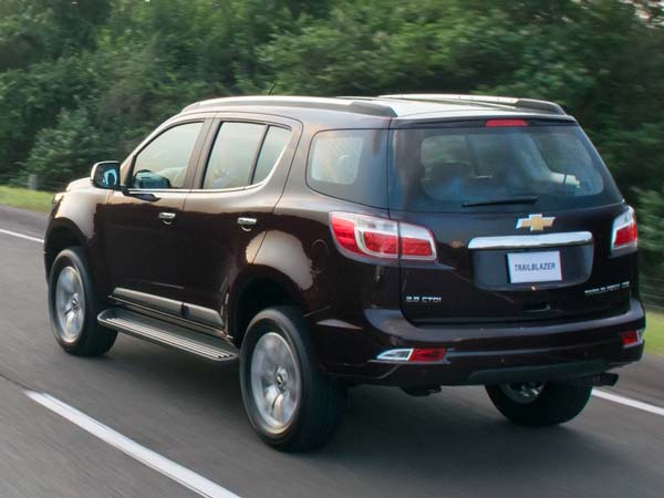 2016 செவர்லே ட்ரெயில்பிளேசர் எஸ்யூவி - கூடுதல் படங்கள்