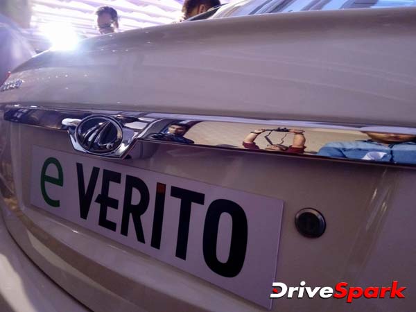 மஹிந்திரா இ-வெரிட்டோ எலக்ட்ரிக் செடான் - கூடுதல் படங்கள்