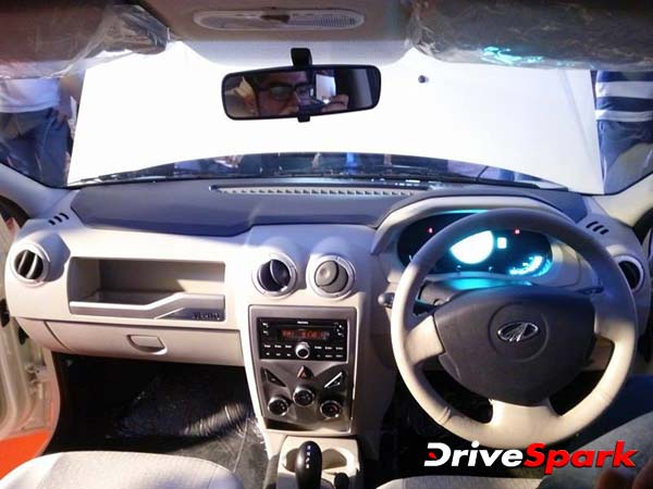 சிறப்பு அம்சங்கள்;