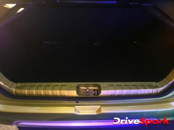 இதர தொடர்புடைய செய்திகள்;