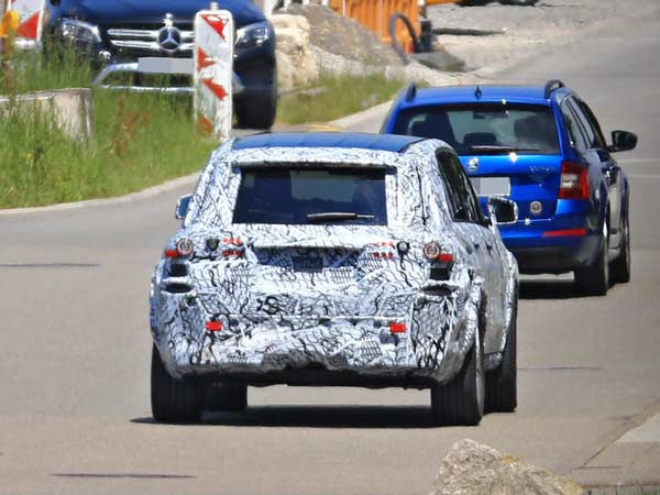 பின் பக்க டிசைன்;