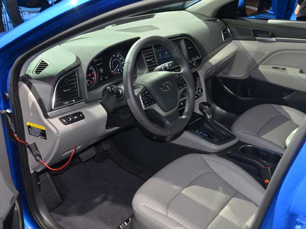 ஹூண்டாய் எலன்ட்ரா - கூடுதல் படங்கள்