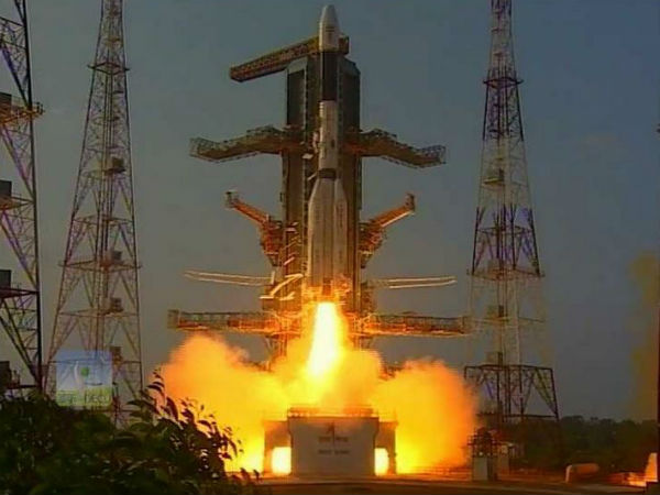 பிஎஸ்எல்வி ராக்கெட்டை கண்டு அலறும் அமெரிக்க ராக்கெட் நிறுவனங்கள்!