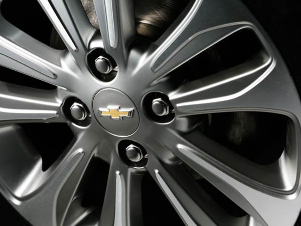 செவர்லே எசென்சியா காம்பேக்ட் செடான் - கூடுதல் படங்கள்