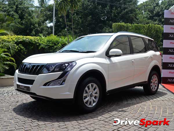 மஹிந்திரா எக்ஸ்யூவி 500 பெட்ரோல்;