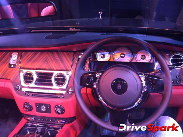 இன்டீரியர்;