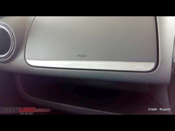 முன்னேறும் மாடல்;