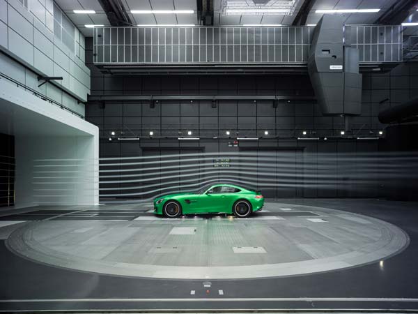 மெர்சிடிஸ் பென்ஸ் ஏஎம்ஜி ஜிடி ஆர் ஸ்போர்ட்ஸ் கார் - கூடுதல் படங்கள்