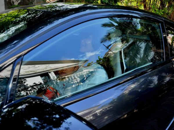 காரில் ரவுண்டு