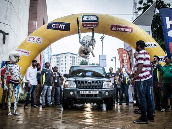 போட்டியாளர்கள்