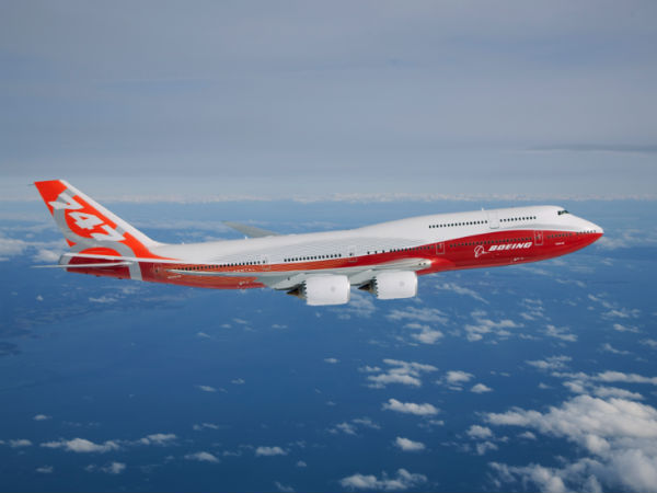 03. போயிங் 747 -8