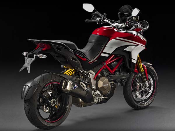 சிறப்பு அம்சங்கள்;