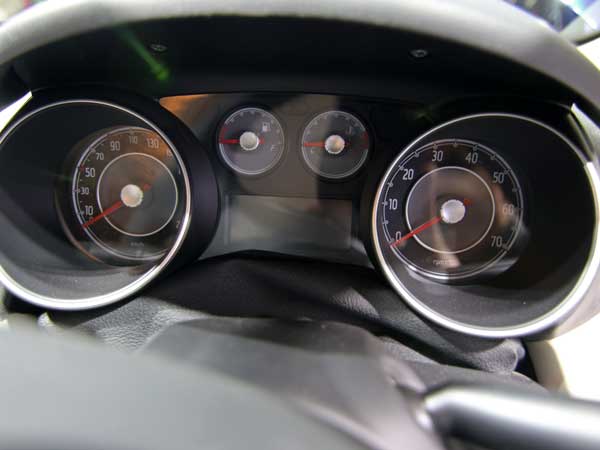 ஃபியட் லீனியா 125 எஸ் செடான் - கூடுதல் படங்கள்