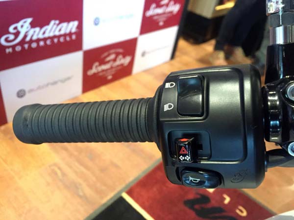 பிரேக்குகள்;