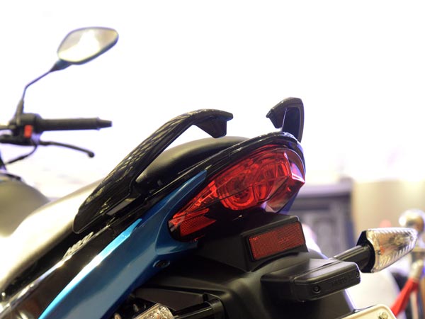 இதர தொடர்புடைய செய்திகள்;