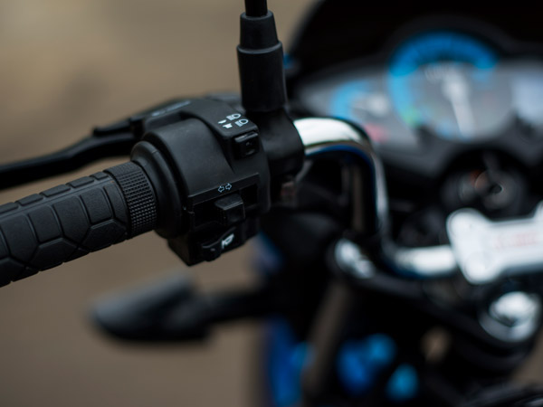  சுவிட்ச் கியர்