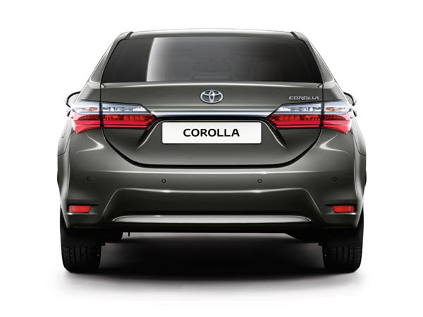 2017 டொயோட்டா கரொல்லா ஆல்டிஸ் செடான் - கூடுதல் படங்கள்